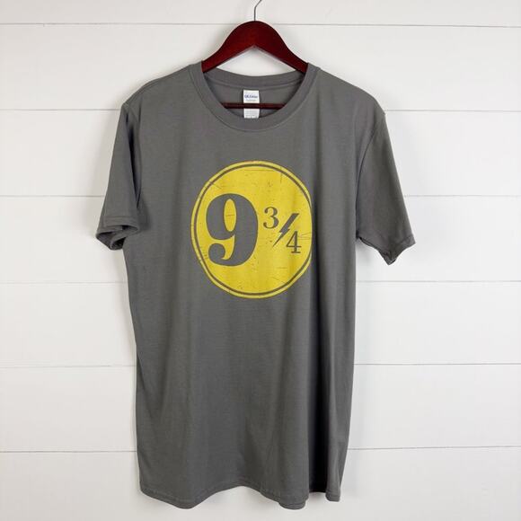 Revel Shore Women's Gray Harry Potter Yellow 9 3/4 Short Sleeves T-Shirt Sz L - Picture 2 of 6